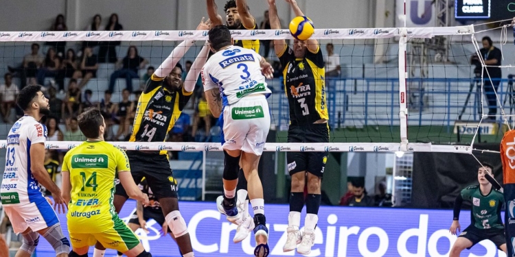 Vôlei Renata perde fora de casa para o Praia Clube