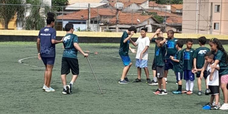 Projeto de inclusão esportiva busca atingir meta de 30% de alunos com deficiência