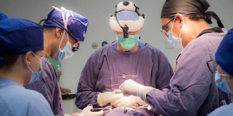 Smile Train promove visita de cirurgiões americanos ao Hospital Sobrapar