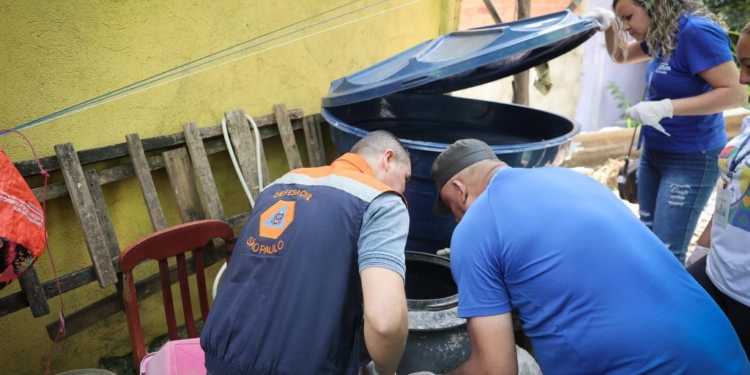 Governo de SP decreta emergência para dengue