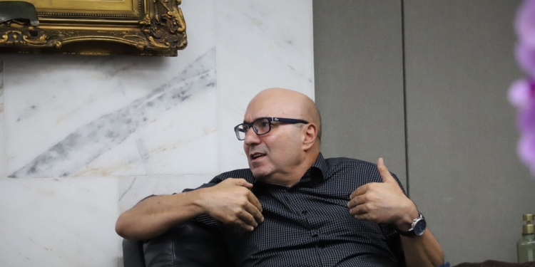 Criminosos usam nome de Dário Saadi para aplicar golpe por telefone