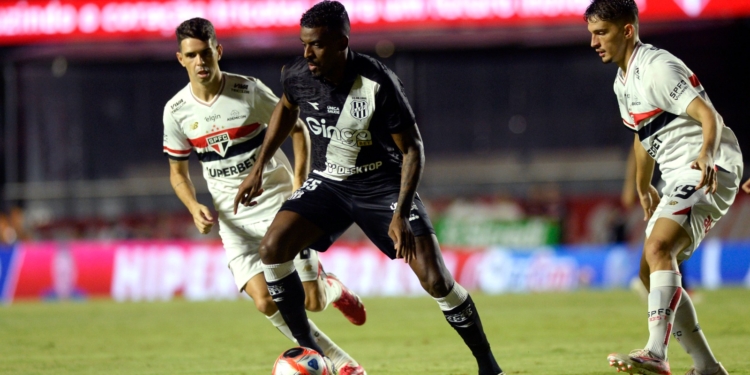 Vitória de virada sobre o São Paulo deixa Ponte Preta perto do mata-mata