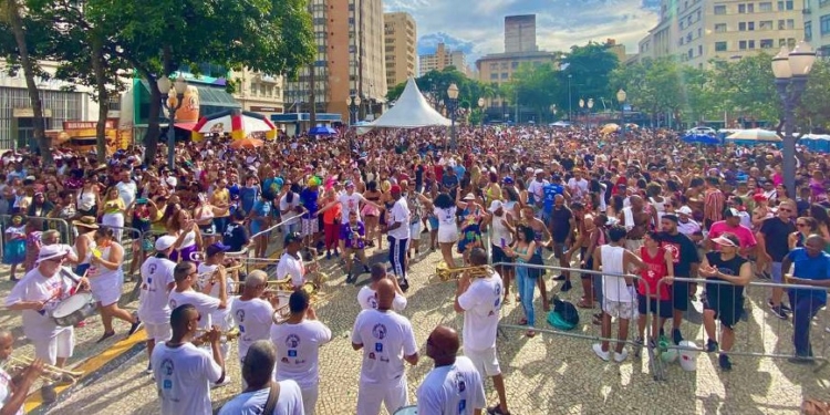 Tomá na Banda celebra 40 anos com desfile neste sábado; veja programação do Carnaval