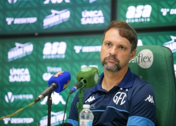 Maurício Souza reencontra Valentim no Dérbi e elogia técnico rival: ‘inteligente’