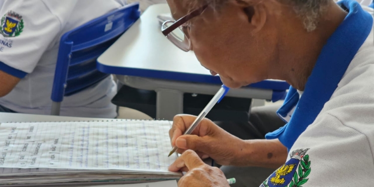 Fumec visita mais de 160 casas em busca ativa contra analfabetismo