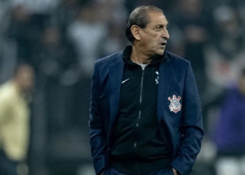 Guarani enfrenta o Corinthians em Itaquera na busca da vaga à segunda fase