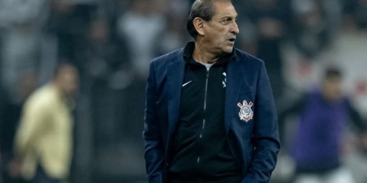 Guarani enfrenta o Corinthians em Itaquera na busca da vaga à segunda fase