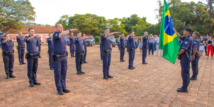 Doze guardas municipais são nomeados para integrar o efetivo de Jaguariúna