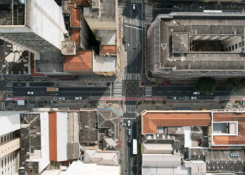 Avenida Campos Sales terá bloqueios em calçadas e via entre sexta e segunda
