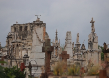 Setec contrata empresa para manutenção e reforma de sepulturas
