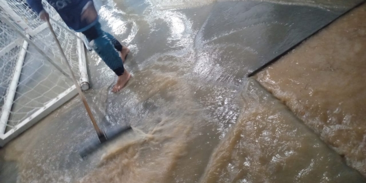 Tempestade causa estragos em Amparo; veja imagens