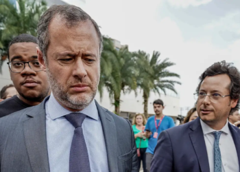 Bolsonaro se diz indignado com denúncias apresentadas pela PGR
