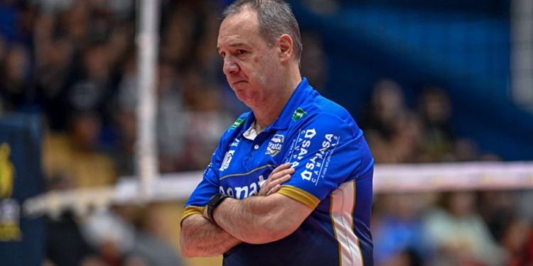 Vôlei Renata larga em semana decisiva na Superliga e Copa Brasil