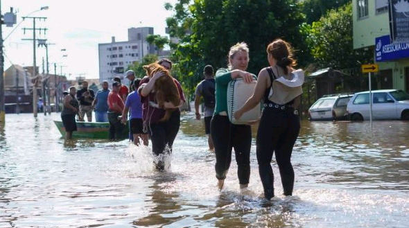 O que não fazer durante enchentes? Veja orientações da Defesa Civil