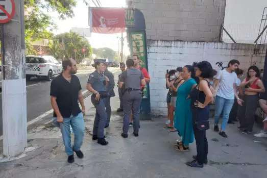 PM faz reintegração de posse de imóvel na Delfino Cintra