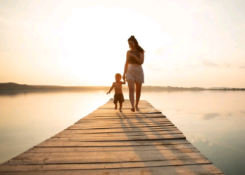 Ser mãe me tornou mais carismática – por Cecília Lima