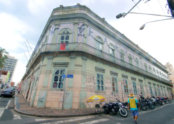 Plataforma multimídia de notícias, análise e serviço