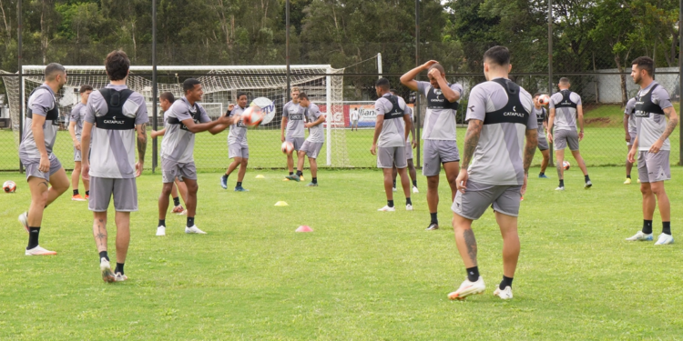 Ponte Preta busca vitória em Bauru para aumentar motivação antes do dérbi