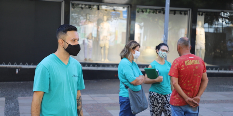 Prefeitura emite em 4 anos 1,5 mil passagens para retorno de moradores de rua a suas cidades