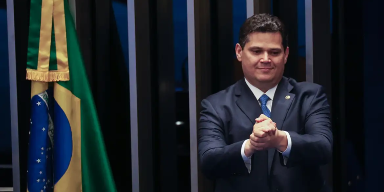 Eleito para a presidência do Senado, Alcolumbre diz que não busca protagonismo