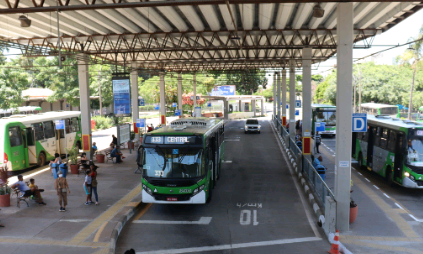 Terminais Barão Geraldo e Central terão ônibus reserva para atender foliões