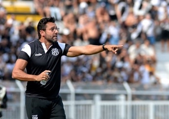 Ponte Preta testa força da defesa contra o melhor ataque do Paulistão