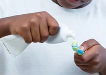 Saúde bucal: entenda importância e cuidados com cremes dentais