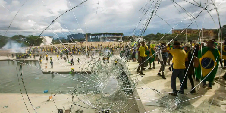 Anistia pra quem? – por Luis Felipe Valle