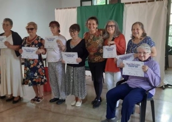 Centro Cultural Casarão oferece oficina gratuita de teatro para pessoas com 50+