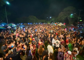 Primeiro dia de Carnaval em Campinas teve campanha contra o assédio