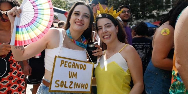 Confira como foi a folia no sábado de carnaval do campineiro