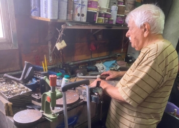 Sapataria Bitar fecha as portas após 72 anos: ofício de sapateiro se perde no tempo