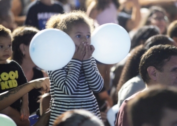 Show Encantado leva magia da Páscoa ao bairro São Fernando