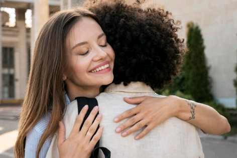 Amigos são importantes para a saúde mental: fortalecem o processo de cura – por Márcia Romão