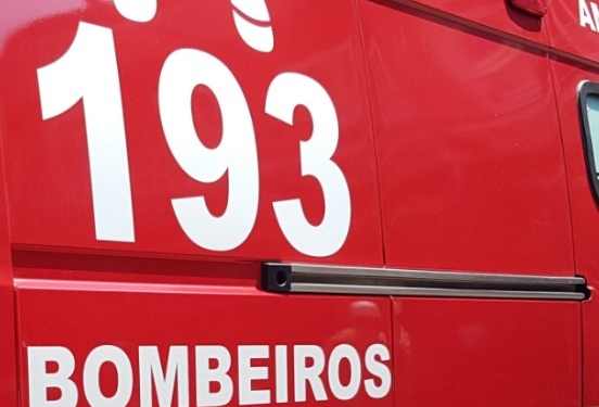 Bombeiros fazem buscas por jovem que desapareceu em cachoeira de Joaquim Egídio