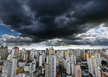 Boletim alerta para formação de chuvas fortes na região de Campinas
