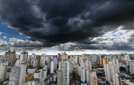 Boletim alerta para formação de chuvas fortes na região de Campinas