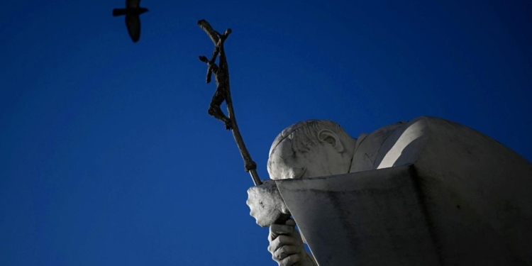 Papa Francisco tem dois episódios de insuficiência respiratória aguda