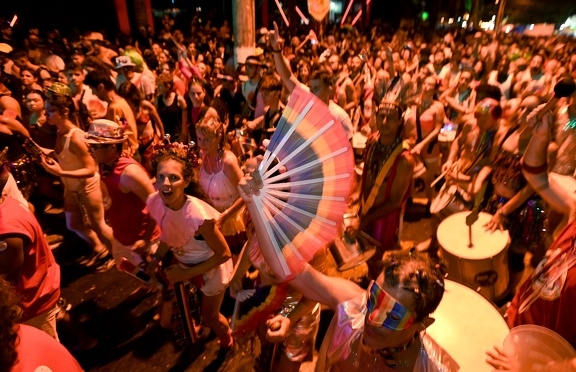 Seis blocos movimentam o último dia de folia em Campinas