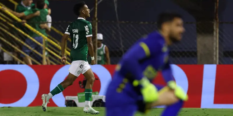 Palmeiras avança à semifinal; Corinthians e Santos jogam neste domingo