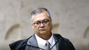 Dino dá 10 dias para Congresso explicar nova norma sobre emendas