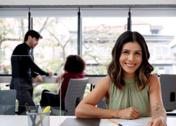 Empresa de educação corporativa oferece mentorias gratuitas para mulheres em março