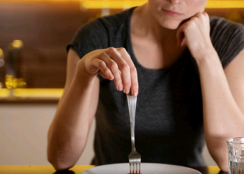 Palestra aborda tratamento interdisciplinar de transtornos alimentares