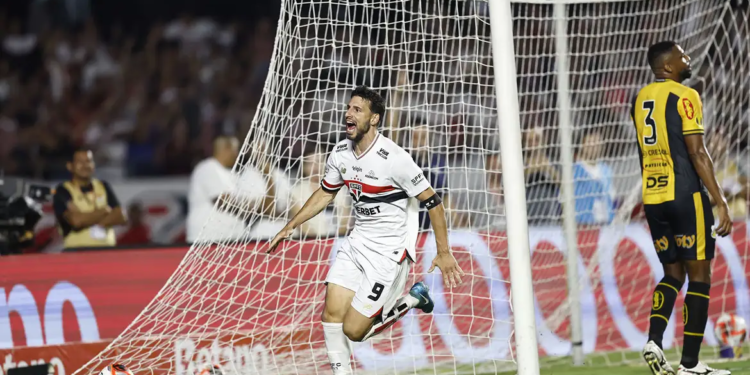 São Paulo enfrenta o Palmeiras e Corinthians pega o Santos na semifinal do Paulista