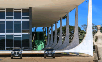 Moraes nega novo pedido de mais prazo para defesa de Braga Netto