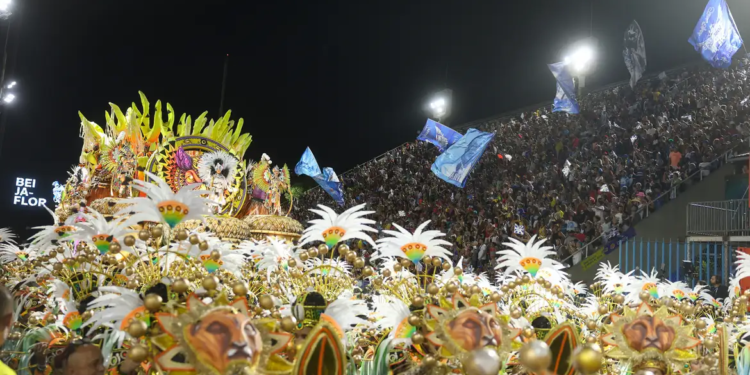 Beija-flor conquista o 15º título do carnaval do Rio