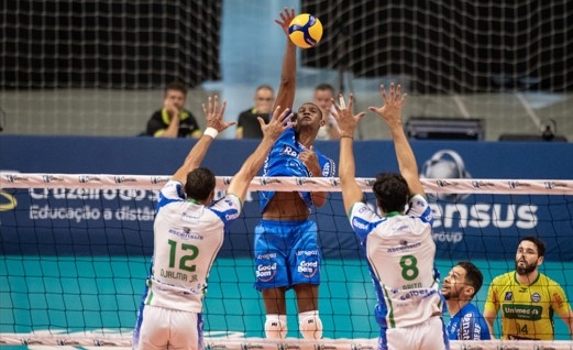 Vôlei Renata supera adversidade e ganha a quarta seguida na Superliga