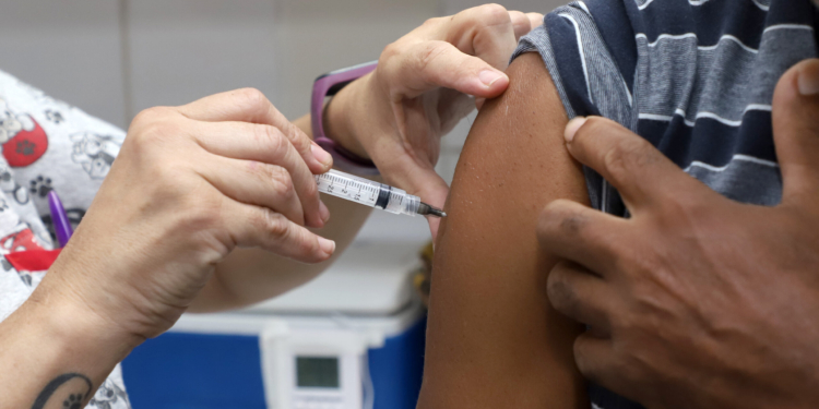 Plataforma multimídia de notícias, análise e serviço