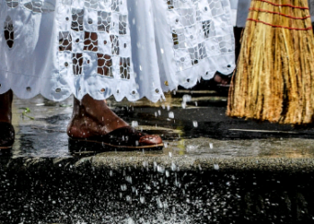 Exposição homenageia os 40 anos da cerimônia de Lavagem das Escadarias da Catedral