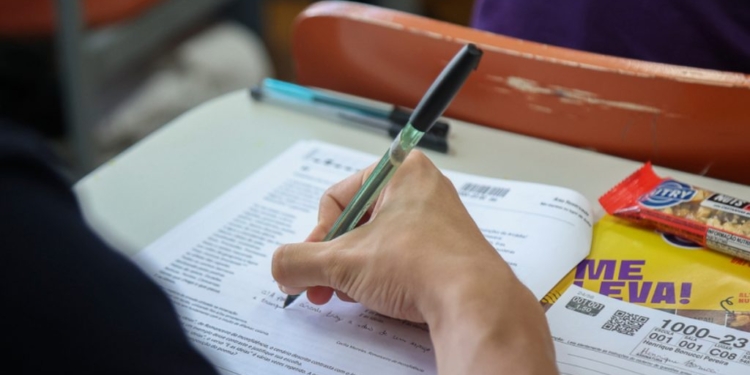 Fuvest tem inscrições abertas para simulado de redação 2025
